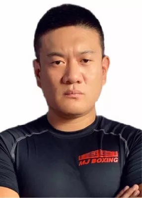 江苏省主席 鹿嘉楠 
